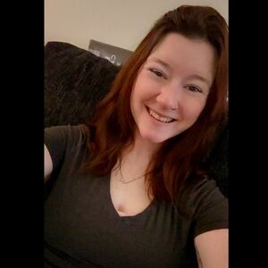 Meet your decluttering Posher, Lo